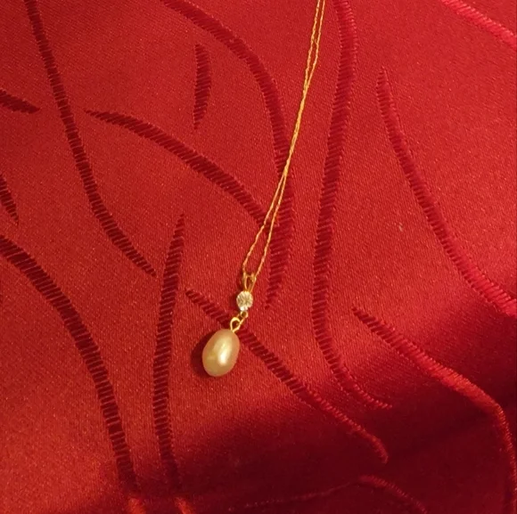 10k Gold pearl necklace - Picture 16 of 16